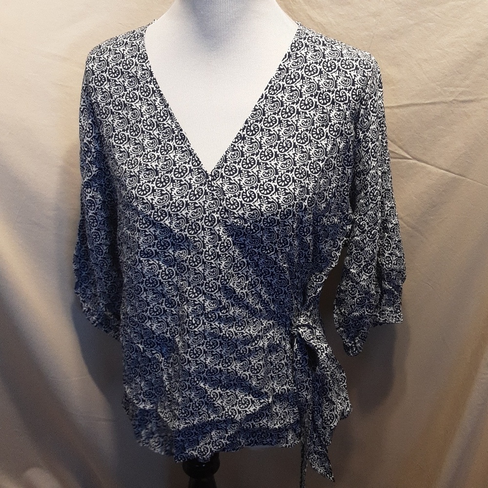 Talbot Floral Inspired Wrap Top SZ LG